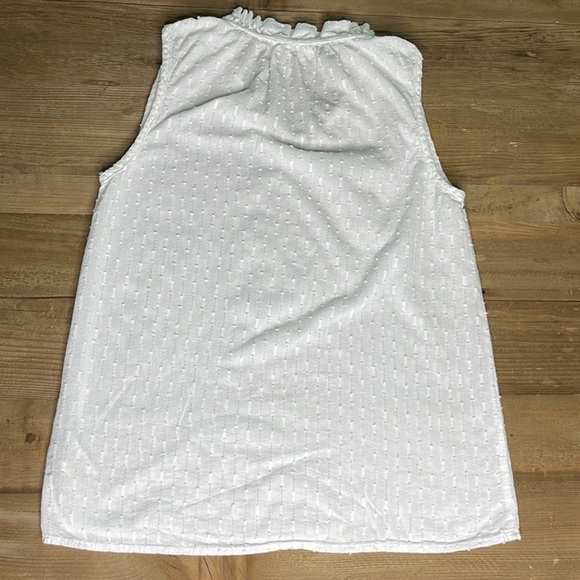 White Anthropologie Cloth & Stone Sleeveless Ruffle Top XXS - Picture 3 of 5